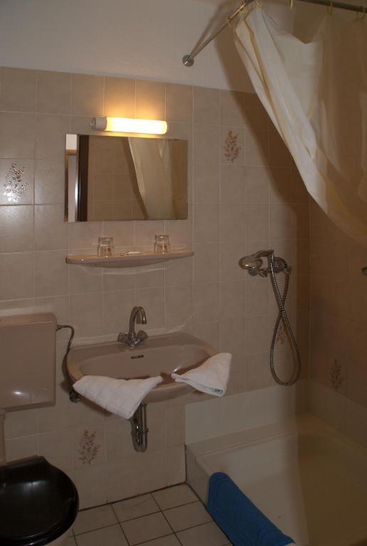 Landgasthof Guentersen Adelebsen Zimmer foto
